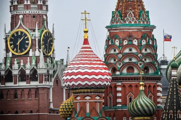 Geopolítica en Transformació: De la Recessió Russa a la Disputa per la Supremacia de la IA, l’Economia Global en Risc