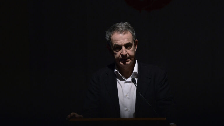 L’Escenari Polític al Fil del ‘Cas Plus Ultra’: La Imputació de José Luis Rodríguez Zapatero i les Seves Repercussions Profundes