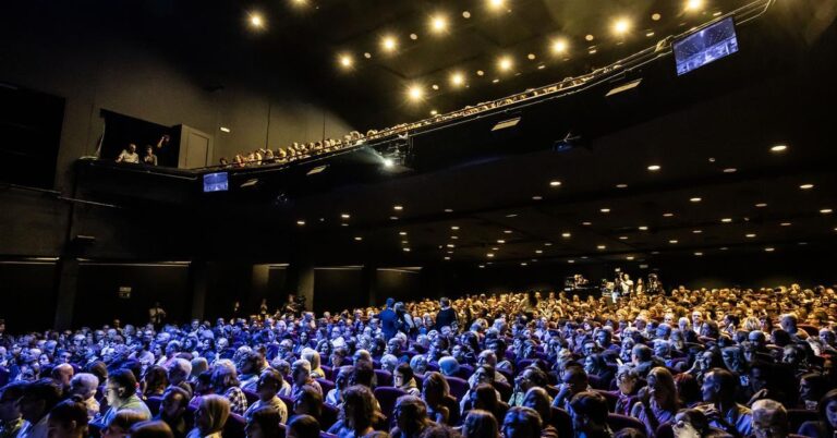 Els catalans baten el rècord de despesa en cultura, però la precarietat laboral persisteix al sector