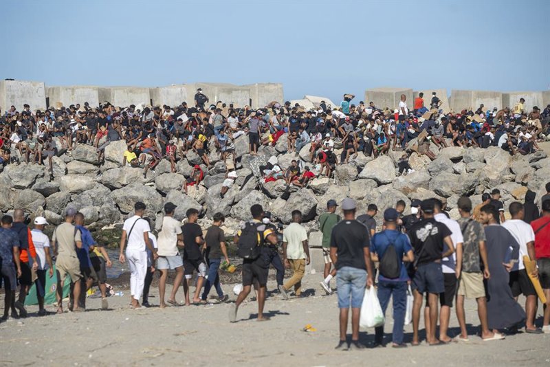 La crisi migratòria colpeja el cor econòmic de Ceuta: el turisme i el comerç demanen un pla de recuperació urgent