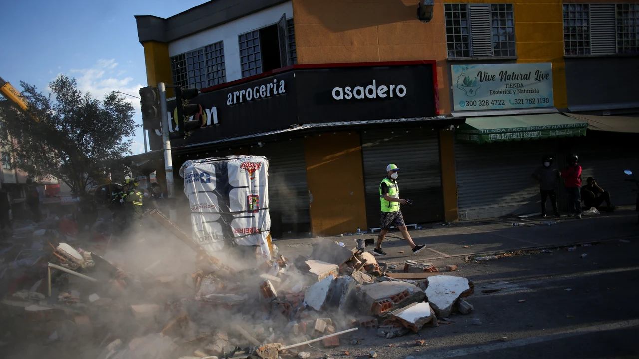 Terremoto a Colòmbia: més de 250 morts i una cerca aferrissada de supervivents
