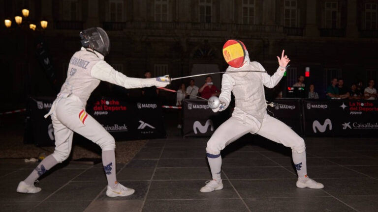 L'esgrima reivindica el seu espai a la Nit de l'Esport de Madrid amb una lliçó de técnica i espectaclitat