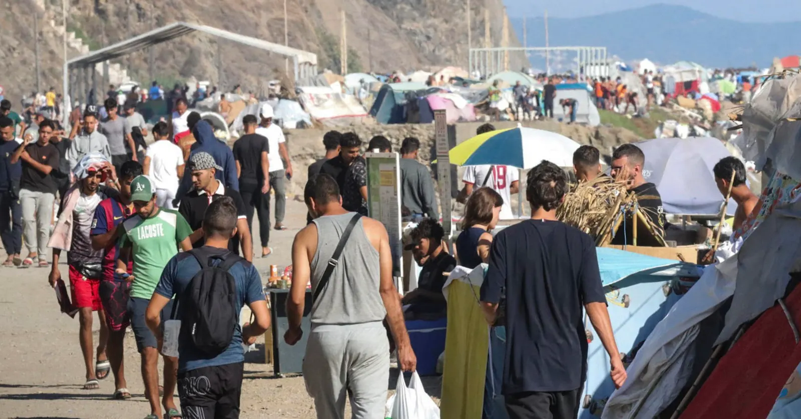 Tres migrantes desapareguts després del naufragi de l'embarcació davant la costa de Ceuta